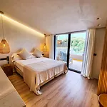 S'estancia Hotel