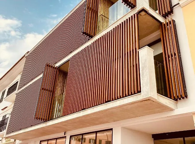 S'estancia فندق إيز ميركاذال