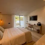 S'estancia Hotel 4*
