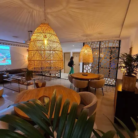 ホテル S'estancia 4*