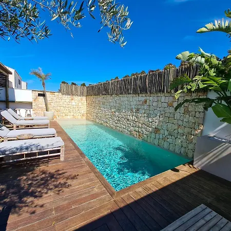 S'estancia Ξενοδοχείο 4*