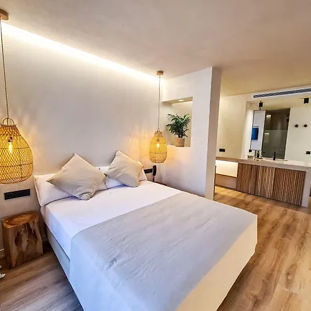 S'estancia Ξενοδοχείο 4*